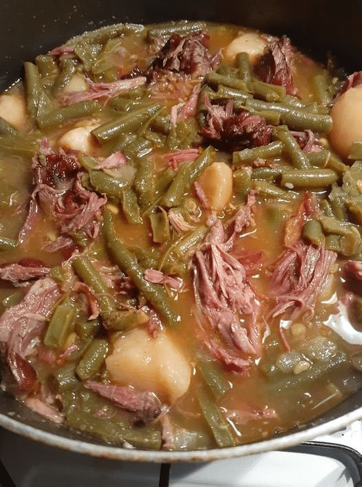 String Beans With Smoked Turkey Necks And Potatoes