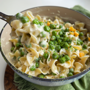 Creamy Peas and Noodles yassine_31845_httpss.mj.runQSfjK3g1YNc_Creamy_Peas_and_Noodle_1ba83d0e-8923-499b-8215-b3febd226e66_2