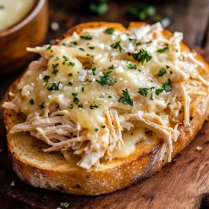 Cheesy Chicken Garlic Bread Sandwich u8916588566_Cheesy_Chicken_Garlic_Bread_Sandwich_Ingredients__c82d8a57-5ec7-4d79-898c-359843b72d62_3