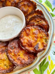 Crispy, Cheesy Dill Pickle Chips: A Must-Try Snack!