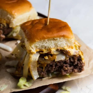 Cheeseburger Sliders: Discover the Perfect Party Snack!