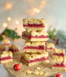 Cranberry Crumble Bars: A Sweet Treat to Savor! cranberry-crumble-bars-v0-2xmmhnxq56le1
