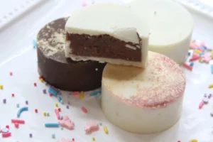 how-to-make-cake-pops-but-better-red-velvet-cake-pucks-v0-c8jplklxugjf1