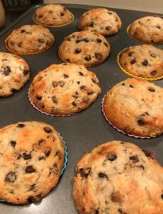 Banana Muffins: A Deliciously Easy Recipe to Try Today banana-muffins-v0-foggeksvqhoe1