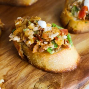 Chopped Chicken Bacon Ranch Crostini: A Tasty Recipe! chopped-chicken-bacon-ranch-crostini-v0-tsld9xz7jj7f1