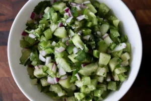 tomatillo-pico-de-gallo-salsa-v0-na0dl9ki5nef1